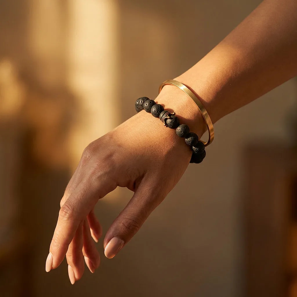 Crown Bracelet With Lava - 10mm — view 2